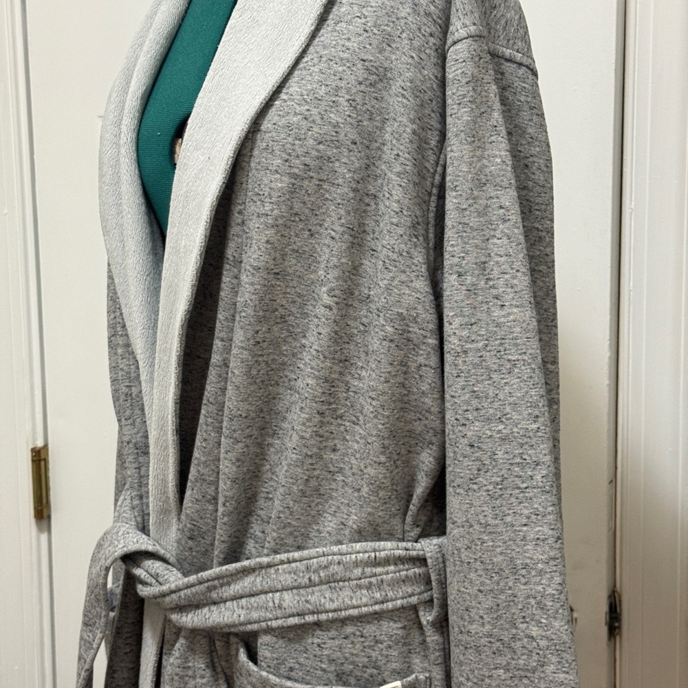 The UGG Robinson Robe Grey Tie-Waist Women's Coat is in great condition, cotton - Picture 4 of 10